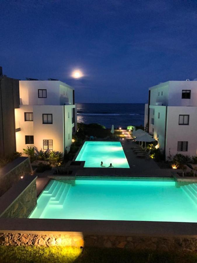 East Coast Beachfront Luxury - Eastern Blue Apartments Poste Lafayette Exterior foto